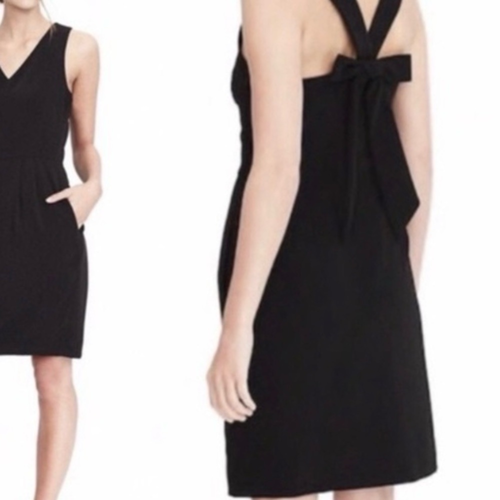 Banana Republica Black Sleeveless Dress w Bow Back and pockets